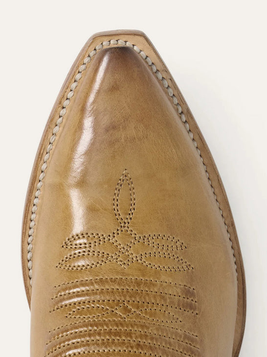 Stetson 12-021-6105-1375 Womens CHEYENNE Fashion Snip Toe Boots Tan toe view. If you need any assistance with this item or the purchase of this item please call us at five six one seven four eight eight eight zero one Monday through Saturday 10:00a.m EST to 8:00 p.m EST