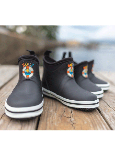 Buoy BB108 Kids Rubber Boots Black front and side view. If you need any assistance with this item or the purchase of this item please call us at five six one seven four eight eight eight zero one Monday through Saturday 10:00a.m EST to 8:00 p.m EST
