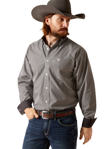 Ariat 10046593 Mens Wrinkle Free Classic Long Sleeve Shirt White front view. If you need any assistance with this item or the purchase of this item please call us at five six one seven four eight eight eight zero one Monday through Saturday 10:00a.m EST to 8:00 p.m EST