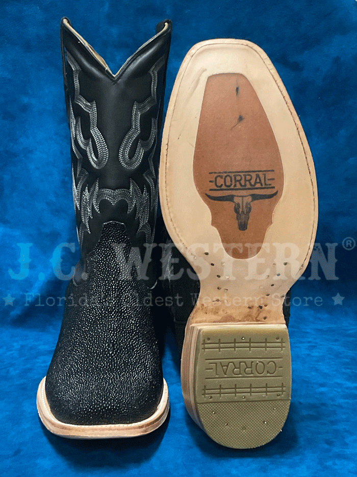 Corral A4423 Mens Stingray Embroidery Horseman Toe Boot Black front and side view. If you need any assistance with this item or the purchase of this item please call us at five six one seven four eight eight eight zero one Monday through Saturday 10:00a.m EST to 8:00 p.m EST