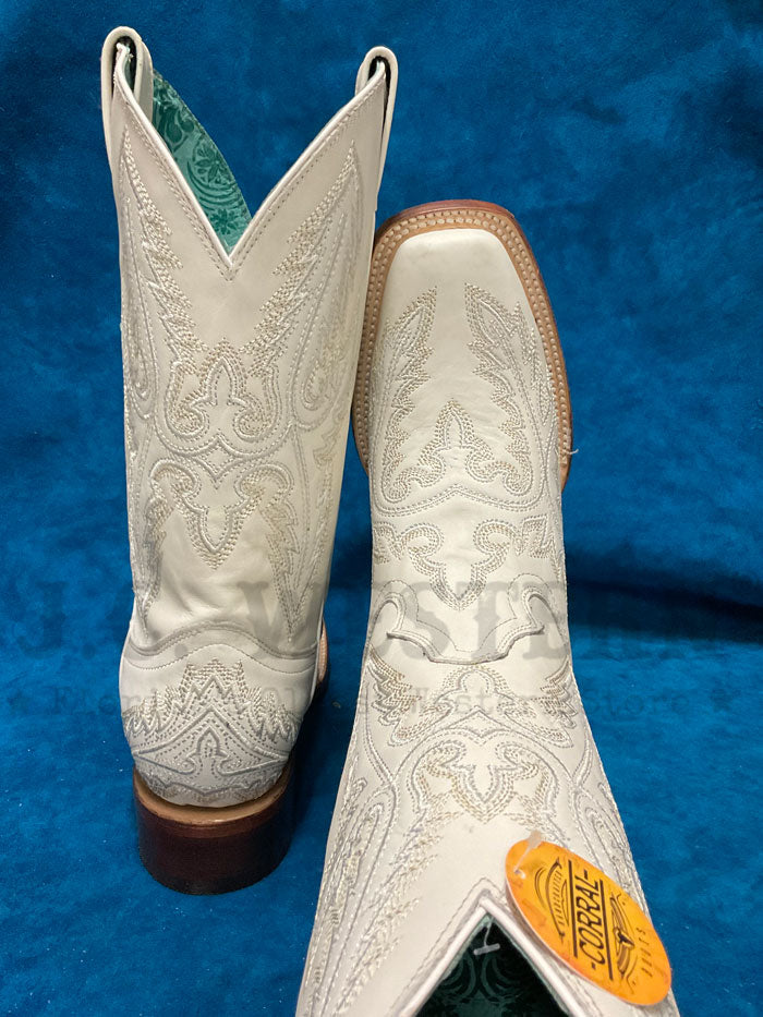 Corral B5009 Ladies Embroidery Wide Square Toe Western Boot White side / front view. If you need any assistance with this item or the purchase of this item please call us at five six one seven four eight eight eight zero one Monday through Saturday 10:00a.m EST to 8:00 p.m EST