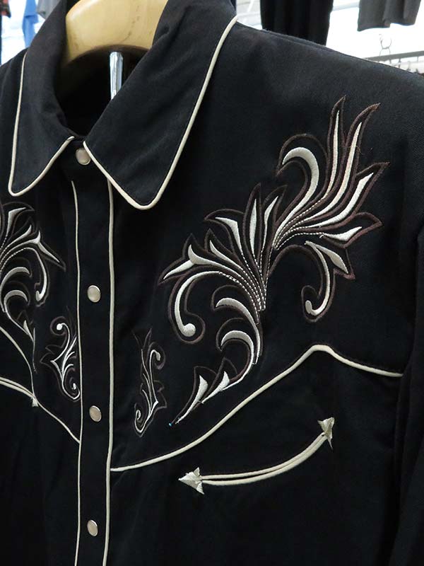 Scully P-870-BLK Mens Embroidered Floral Scrolls Western Shirt Black front view. If you need any assistance with this item or the purchase of this item please call us at five six one seven four eight eight eight zero one Monday through Saturday 10:00a.m EST to 8:00 p.m EST