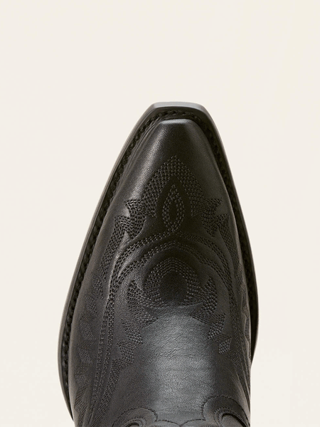 Ariat 10054106 Womens Casanova Western Boot Obsidian toe view. If you need any assistance with this item or the purchase of this item please call us at five six one seven four eight eight eight zero one Monday through Saturday 10:00a.m EST to 8:00 p.m EST