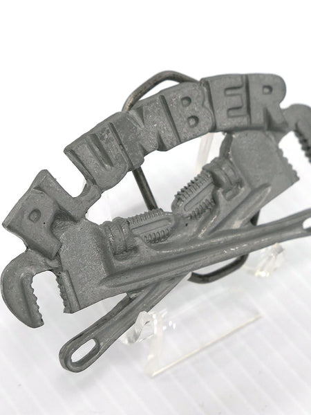 Plumber belt outlet buckle