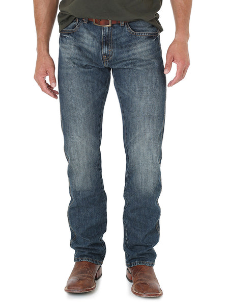 Wrangler 88MWZDK Mens Retro Jean Slim Straight Dark Knight front view. If you need any assistance with this item or the purchase of this item please call us at five six one seven four eight eight eight zero one Monday through Saturday 10:00a.m EST to 8:00 p.m EST