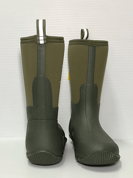 Muck ECM-300 Mens Edgewater Classic Mid Boot Moss Green front and back view. If you need any assistance with this item or the purchase of this item please call us at five six one seven four eight eight eight zero one Monday through Saturday 10:00a.m EST to 8:00 p.m EST