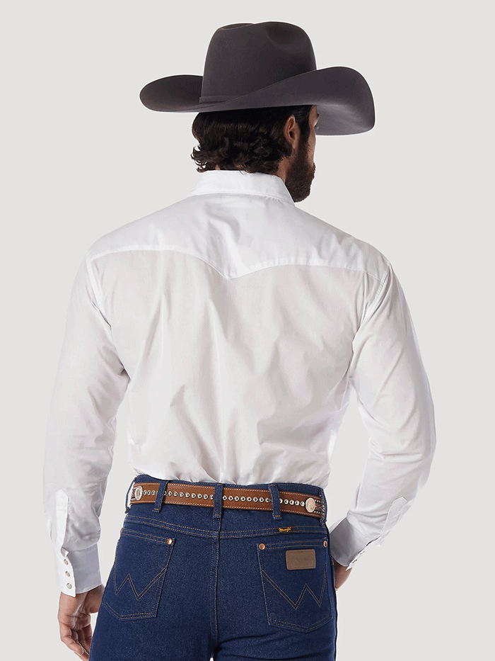 Wrangler 71105WH Mens Solid Broadcloth Western Snap Shirt White front view.If you need any assistance with this item or the purchase of this item please call us at five six one seven four eight eight eight zero one Monday through Saturday 10:00a.m EST to 8:00 p.m EST