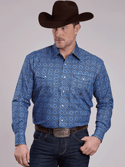 Roper 03-001-0225-1023 Mens Vintage Medallion Paisley Western Shirt Blue front view. If you need any assistance with this item or the purchase of this item please call us at five six one seven four eight eight eight zero one Monday through Saturday 10:00a.m EST to 8:00 p.m EST