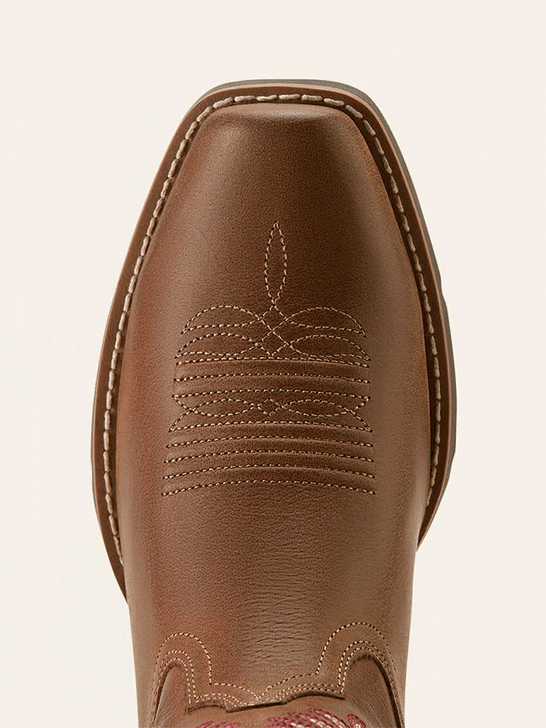 Ariat 10064076 Womens Round Up Narrow Cutter Toe Western Boot Sorrel Crunch toe view. If you need any assistance with this item or the purchase of this item please call us at five six one seven four eight eight eight zero one Monday through Saturday 10:00a.m EST to 8:00 p.m EST