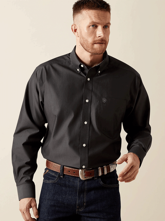 Ariat 10065843 Mens Wrinkle Free Solid Pinpoint Oxford Classic Fit Shirt Black front view. If you need any assistance with this item or the purchase of this item please call us at five six one seven four eight eight eight zero one Monday through Saturday 10:00a.m EST to 8:00 p.m EST