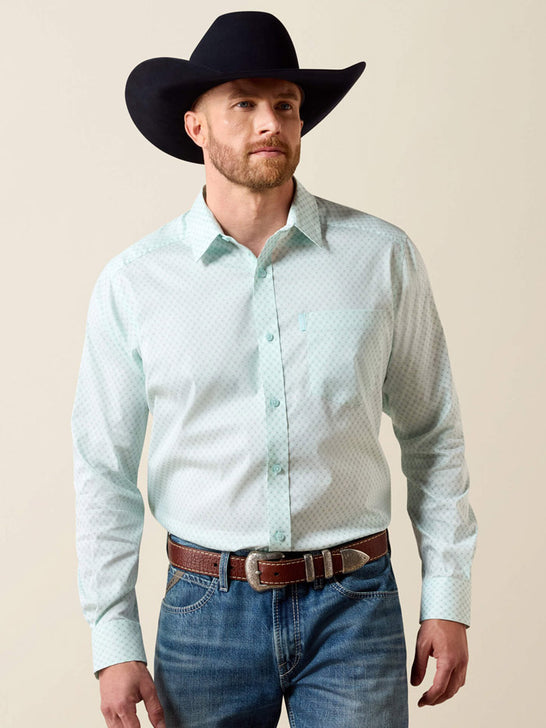 Ariat 10073897 Mens Everything Classic Fit Shirt Light Blue front view. If you need any assistance with this item or the purchase of this item please call us at five six one seven four eight eight eight zero one Monday through Saturday 10:00a.m EST to 8:00 p.m EST
