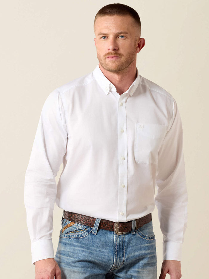 Ariat 10080910 Mens Standard Twill Classic Fit Shirt White front view. If you need any assistance with this item or the purchase of this item please call us at five six one seven four eight eight eight zero one Monday through Saturday 10:00a.m EST to 8:00 p.m EST
