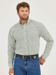 Wrangler 112359455 Mens Long Sleeve Relaxed Fit Western Shirt Green front view. If you need any assistance with this item or the purchase of this item please call us at five six one seven four eight eight eight zero one Monday through Saturday 10:00a.m EST to 8:00 p.m EST