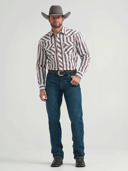 Wrangler 112369494 Mens 20X Competition Western Shirt Brushpopper Red front view. If you need any assistance with this item or the purchase of this item please call us at five six one seven four eight eight eight zero one Monday through Saturday 10:00a.m EST to 8:00 p.m EST