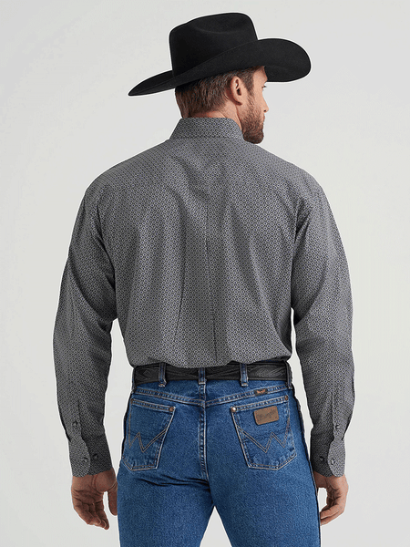 Wrangler 112369598 Mens George Strait Long Sleeve Shirt Black Navy Hourglass back view. If you need any assistance with this item or the purchase of this item please call us at five six one seven four eight eight eight zero one Monday through Saturday 10:00a.m EST to 8:00 p.m EST