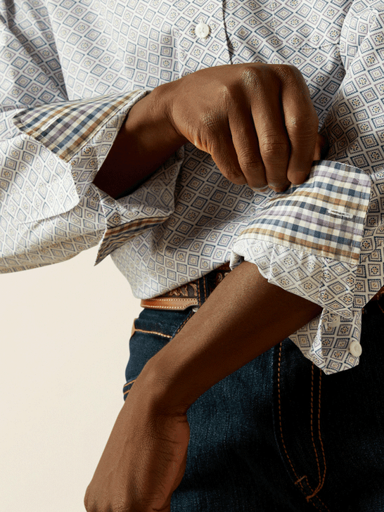 Ariat 10062193 Mens Wrinkle Free Declan Classic Fit Shirt White cuff close up. If you need any assistance with this item or the purchase of this item please call us at five six one seven four eight eight eight zero one Monday through Saturday 10:00a.m EST to 8:00 p.m EST
