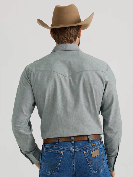 Wrangler 112352646 Mens Western Long Sleeve Workshirt Green Forest back view. If you need any assistance with this item or the purchase of this item please call us at five six one seven four eight eight eight zero one Monday through Saturday 10:00a.m EST to 8:00 p.m EST