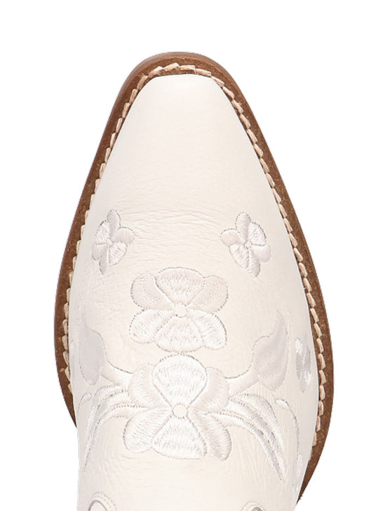 Dingo DI2182-WH Womens Love Bug Leather Boot White toe view. If you need any assistance with this item or the purchase of this item please call us at five six one seven four eight eight eight zero one Monday through Saturday 10:00a.m EST to 8:00 p.m EST
