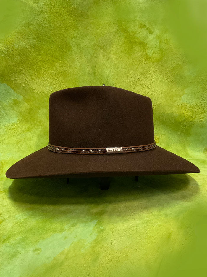 Stetson SFPAWN-403222 PAWNEE 5X Felt Hat Chocolate side /front view. If you need any assistance with this item or the purchase of this item please call us at five six one seven four eight eight eight zero one Monday through Saturday 10:00a.m EST to 8:00 p.m EST