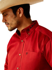 Ariat 10048809 Mens Team Logo Twill Classic Fit Shirt Red collar close up. If you need any assistance with this item or the purchase of this item please call us at five six one seven four eight eight eight zero one Monday through Saturday 10:00a.m EST to 8:00 p.m EST
