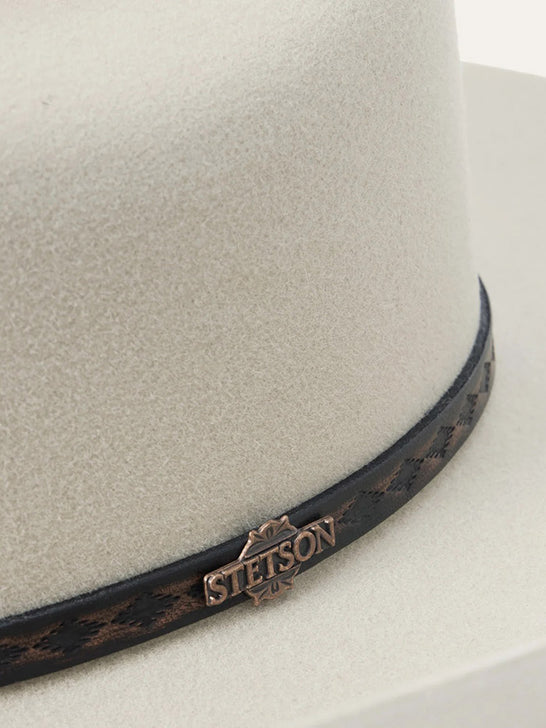 Stetson SFMEDL-724288 Medalist 5X Fur Wool Blend Hat Silver close up. If you need any assistance with this item or the purchase of this item please call us at five six one seven four eight eight eight zero one Monday through Saturday 10:00a.m EST to 8:00 p.m EST