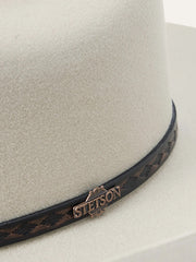 Stetson SFMEDL-724288 Medalist 5X Fur Wool Blend Hat Silver close up. If you need any assistance with this item or the purchase of this item please call us at five six one seven four eight eight eight zero one Monday through Saturday 10:00a.m EST to 8:00 p.m EST