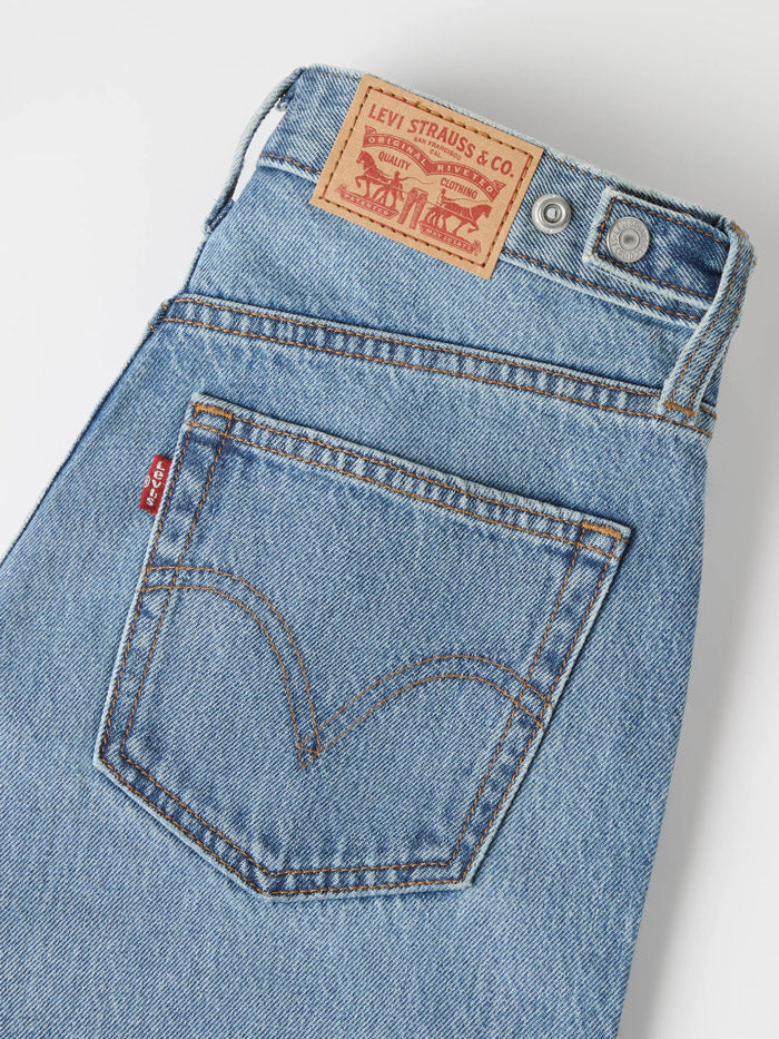 Levi's 0081R0003 Womens Cinch Flare Jeans Handled That Medium Wash front view. If you need any assistance with this item or the purchase of this item please call us at five six one seven four eight eight eight zero one Monday through Saturday 10:00a.m EST to 8:00 p.m EST
