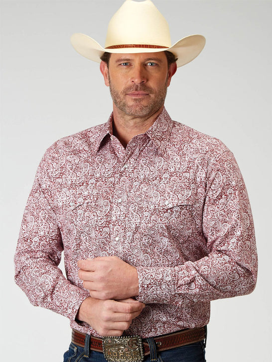 Roper 03-001-0225-2109 Mens Long Sleeve Snap Paisley Shirt Red front view. If you need any assistance with this item or the purchase of this item please call us at five six one seven four eight eight eight zero one Monday through Saturday 10:00a.m EST to 8:00 p.m EST