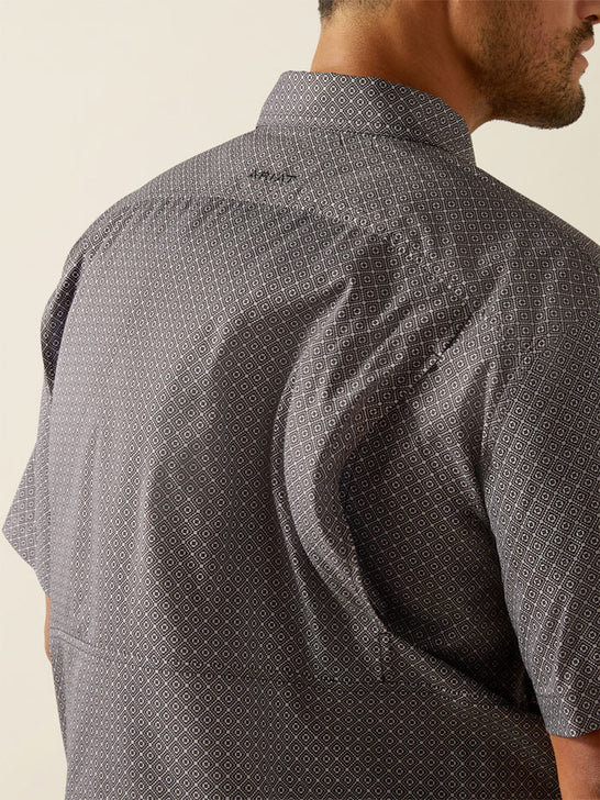 Ariat 10058815 Mens VentTEK Classic Fit Shirt Grey bacl close up. If you need any assistance with this item or the purchase of this item please call us at five six one seven four eight eight eight zero one Monday through Saturday 10:00a.m EST to 8:00 p.m EST