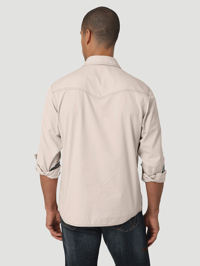 Men's Wrangler® Contrast Trim Western Two Snap Flap Pocket Shirt in Tan