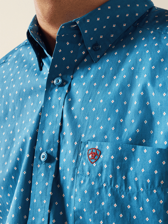 Ariat 10059017 Mens Scott Classic Fit Short Sleeve Shirt Dark Teal front close up. If you need any assistance with this item or the purchase of this item please call us at five six one seven four eight eight eight zero one Monday through Saturday 10:00a.m EST to 8:00 p.m EST
