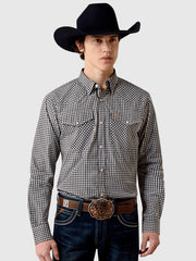 Ariat 10080669 Mens Pro Series Willis Fitted Snap Shirt Black front view. If you need any assistance with this item or the purchase of this item please call us at five six one seven four eight eight eight zero one Monday through Saturday 10:00a.m EST to 8:00 p.m EST
