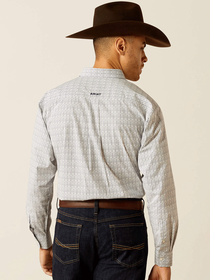 Ariat 10052359 Mens Reign Classic Fit Shirt White front view. If you need any assistance with this item or the purchase of this item please call us at five six one seven four eight eight eight zero one Monday through Saturday 10:00a.m EST to 8:00 p.m EST