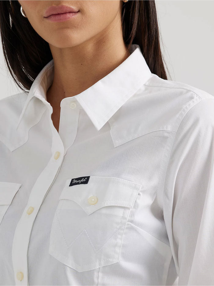 Wrangler 112358013 Womens Western Button Down Shirt White front view. 