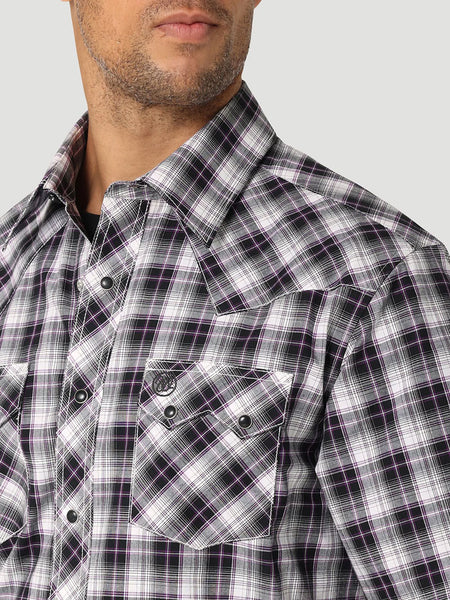 Wrangler 112324673 Mens Retro Short Sleeve Plaid Shirt Black White close up of front pocket. If you need any assistance with this item or the purchase of this item please call us at five six one seven four eight eight eight zero one Monday through Saturday 10:00a.m EST to 8:00 p.m EST