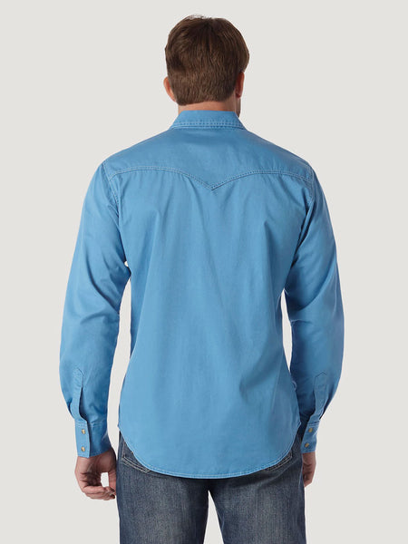 Wrangler MVR507J Mens Retro Long Sleeve Shirt Blue back view. If you need any assistance with this item or the purchase of this item please call us at five six one seven four eight eight eight zero one Monday through Saturday 10:00a.m EST to 8:00 p.m EST