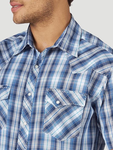 Wrangler 10MVG340B Mens Snap Short Sleeve Plaid Shirt White/Blue collar and pocket detail. If you need any assistance with this item or the purchase of this item please call us at five six one seven four eight eight eight zero one Monday through Saturday 10:00a.m EST to 8:00 p.m EST