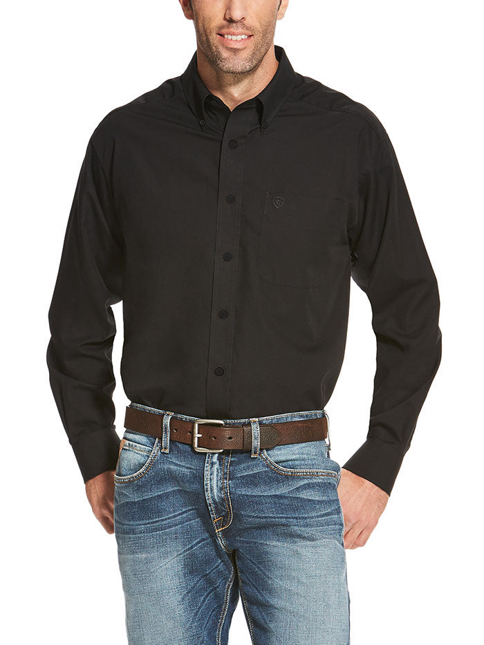 Ariat 10020328 Mens Wrinkle Free Solid Shirt Black front view. If you need any assistance with this item or the purchase of this item please call us at five six one seven four eight eight eight zero one Monday through Saturday 10:00a.m EST to 8:00 p.m EST