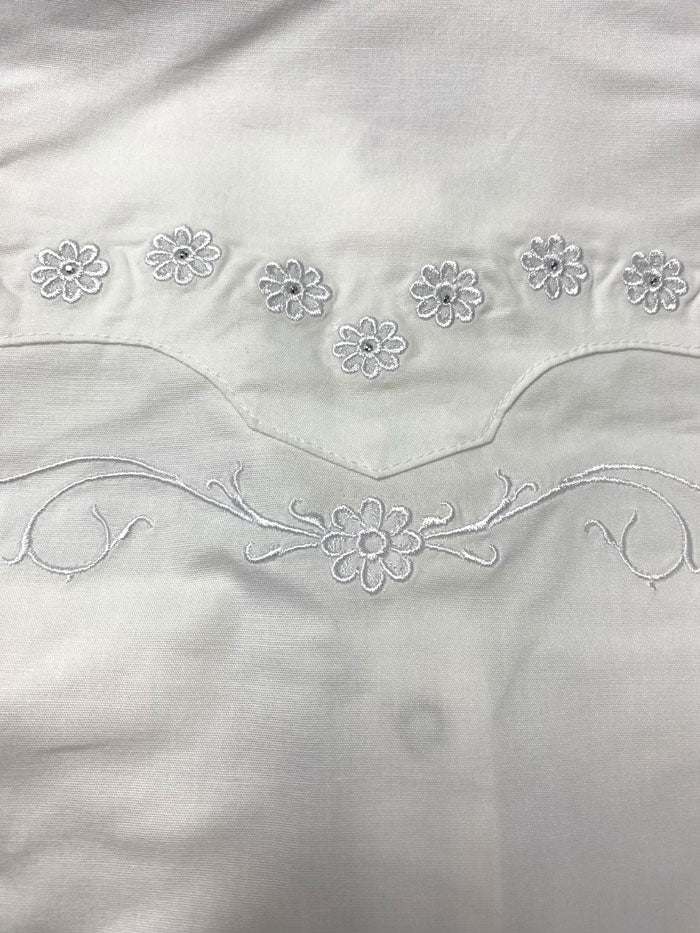 Wrangler 10GW7001W Girls Rhinestones Embroidery Western Shirt White front view. If you need any assistance with this item or the purchase of this item please call us at five six one seven four eight eight eight zero one Monday through Saturday 10:00a.m EST to 8:00 p.m EST