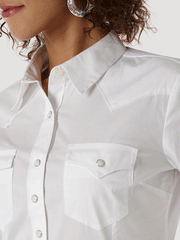 Wrangler LW1001W Ladies Western Long Sleeve Solid Shirt White front close up  If you need any assistance with this item or the purchase of this item please call us at five six one seven four eight eight eight zero one Monday through Satuday 10:00 a.m. EST to 8:00 p.m. EST
