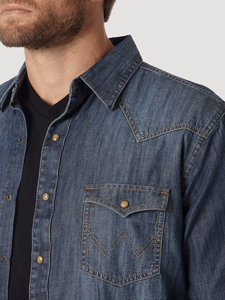 Wrangler MVR458D Mens Retro Long Sleeve Western Shirt Blue Denim pocket detail. If you need any assistance with this item or the purchase of this item please call us at five six one seven four eight eight eight zero one Monday through Saturday 10:00a.m EST to 8:00 p.m EST